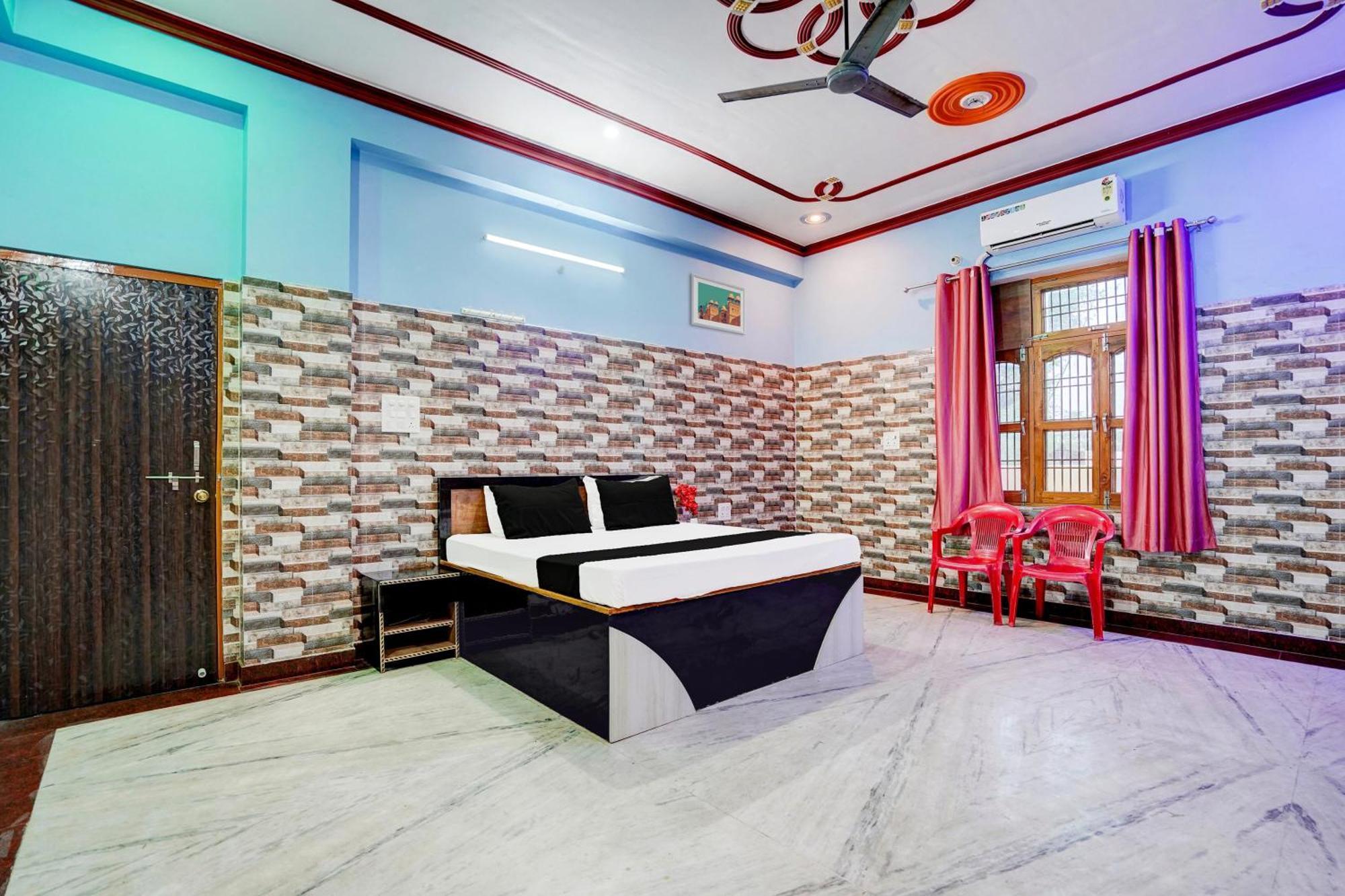 O J.d. Palace Varanasi
