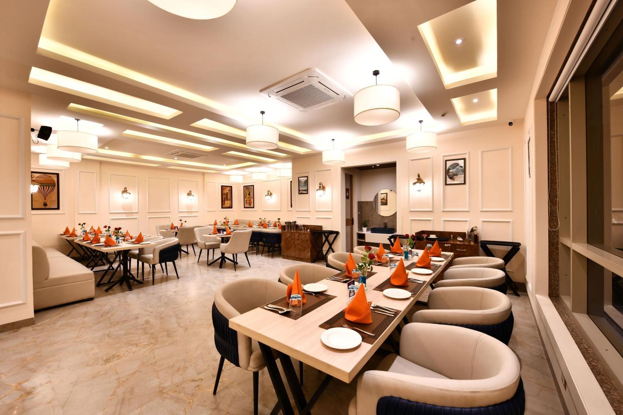 Hotel Click Collection Grand Gateway Varanasi