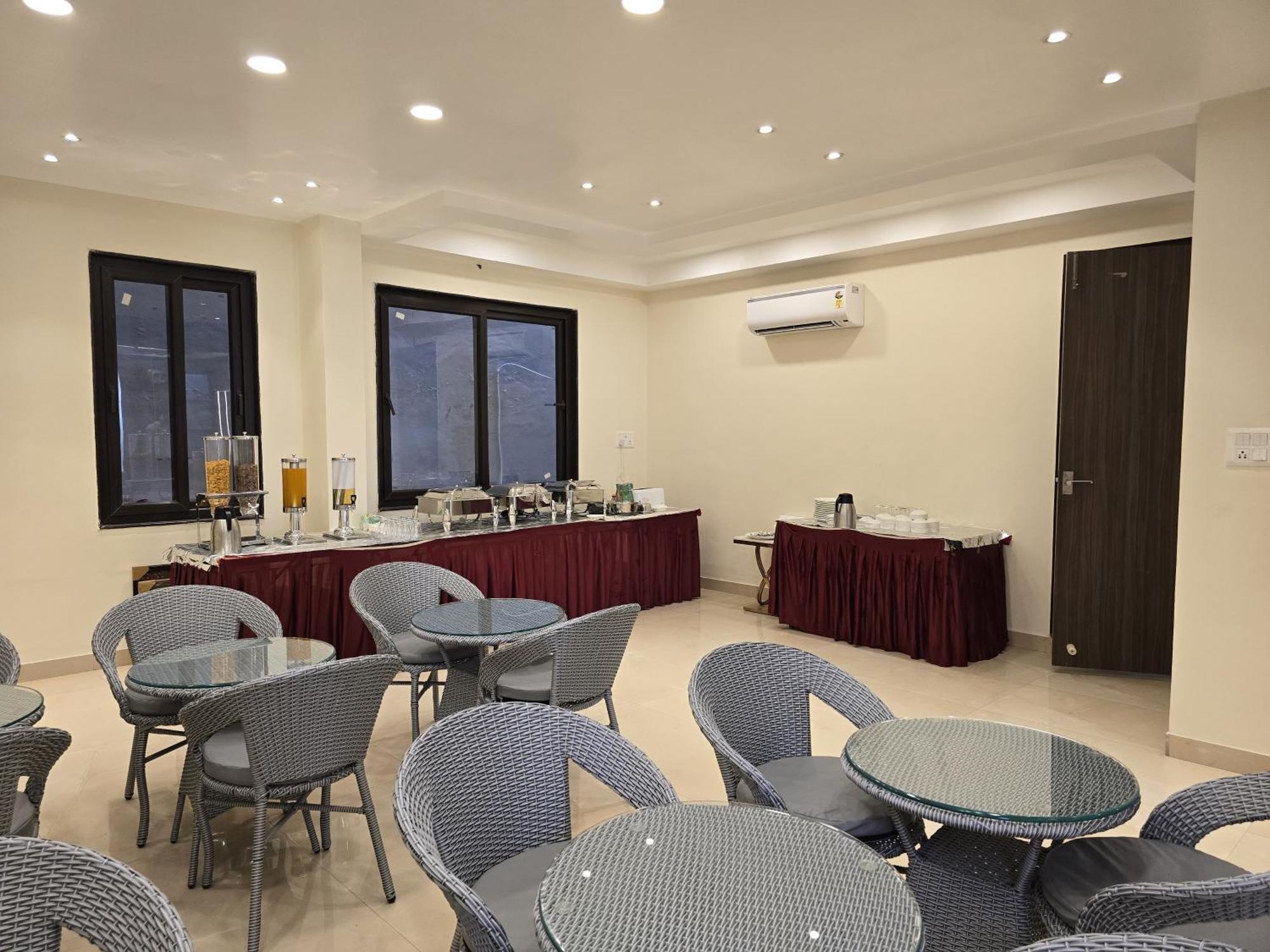 Omkar International --a Premium Luxury -- 5-star Feel At An Affordable Price -- Varanasi