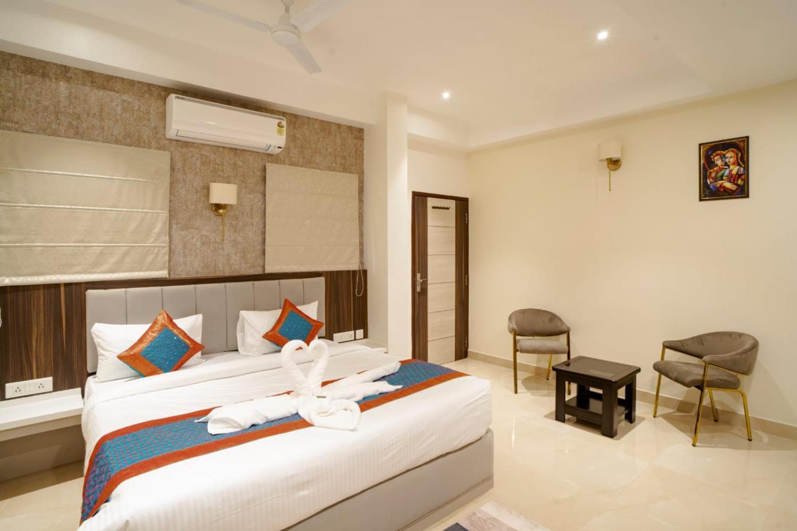 Omkar International --a Premium Luxury -- 5-star Feel At An Affordable Price -- Hotel Varanasi