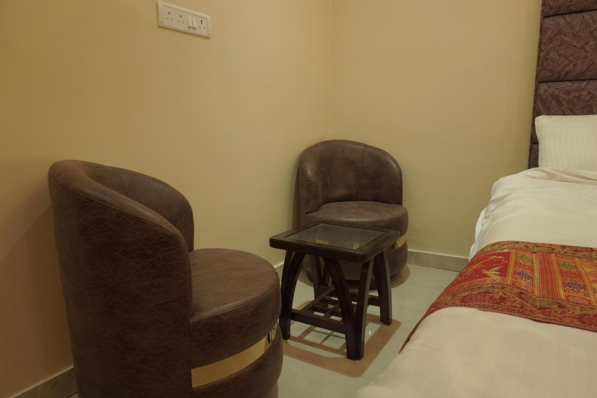 Classy5 * Varanasi