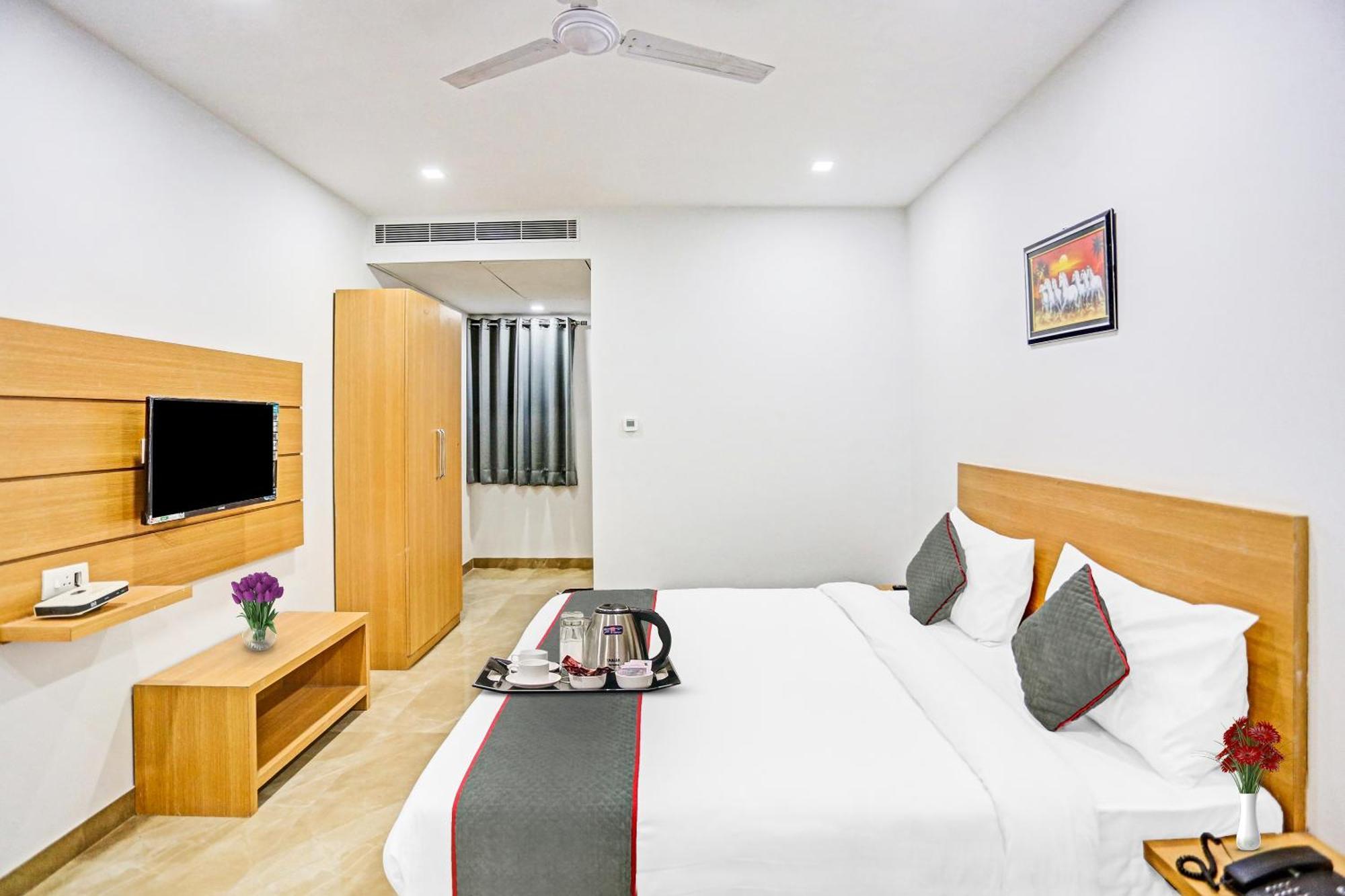 Hotel Townhouse Super Two Premium Varanasi