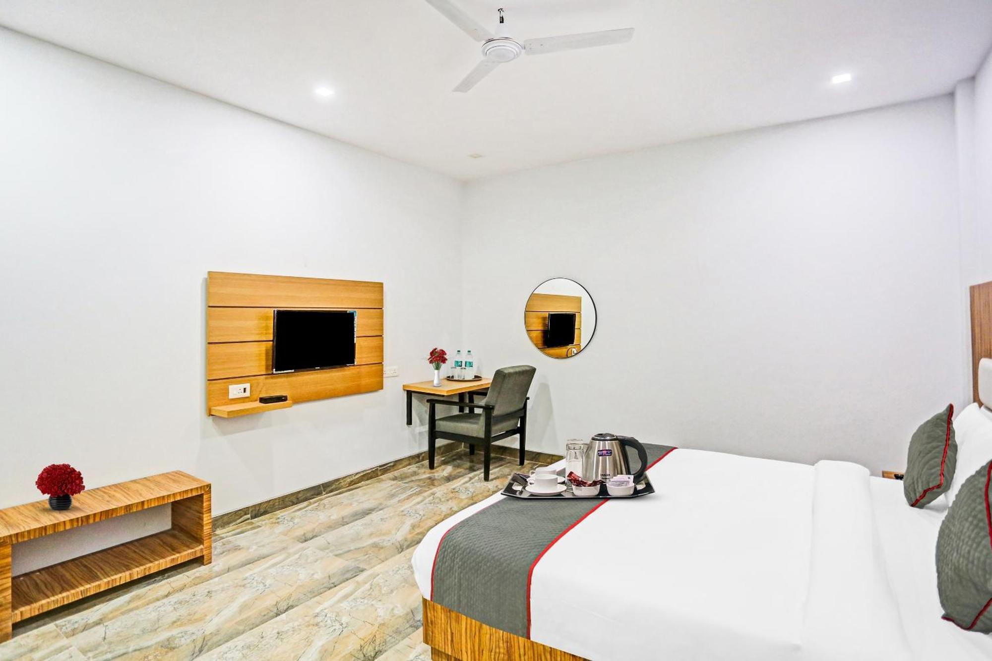 Hotel Townhouse Super Two Premium Varanasi
