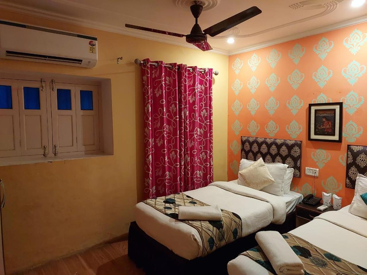 Tara Guest house Varanasi