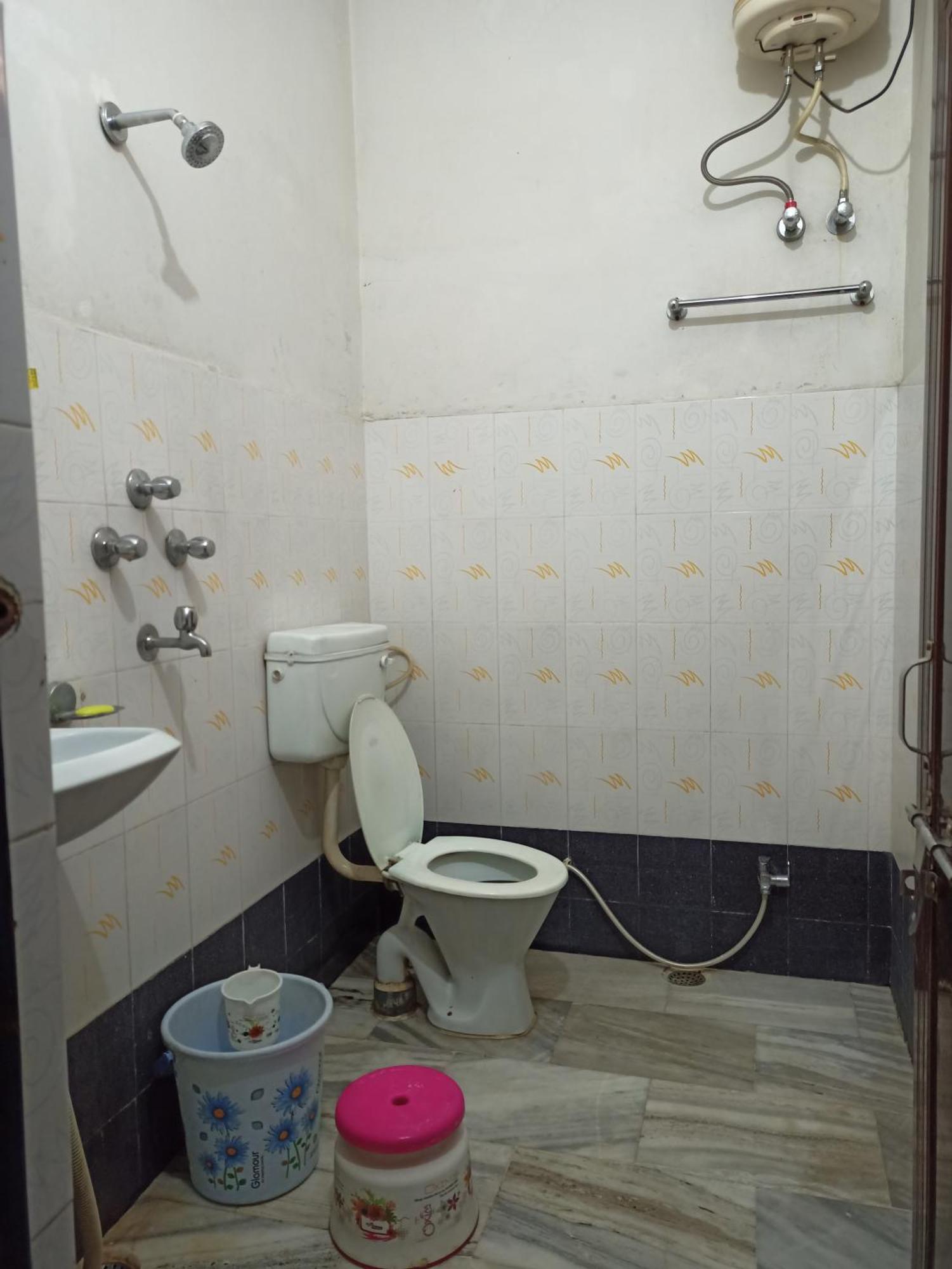 Teerth Guest house 3*
