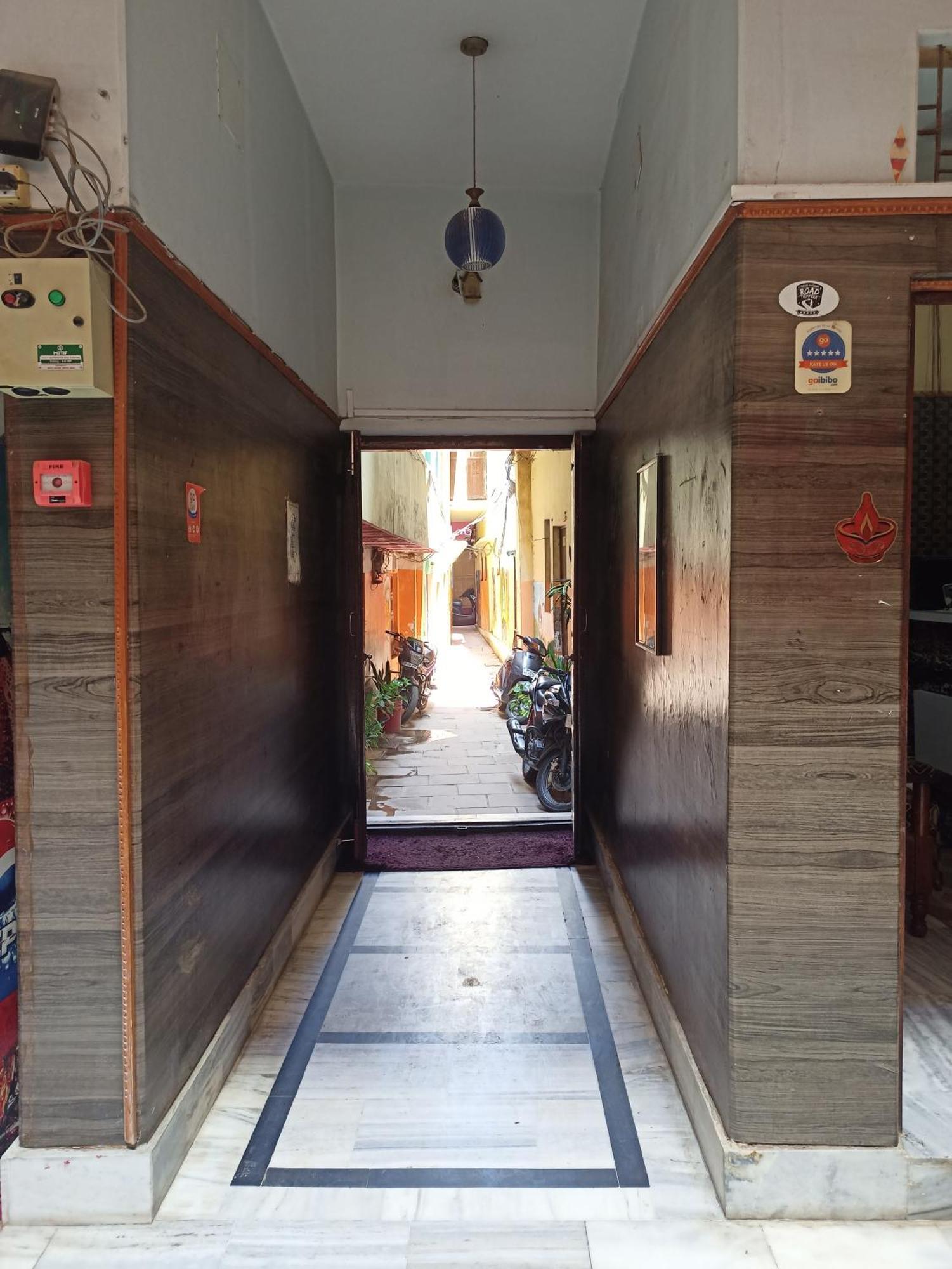 Teerth Guest house Varanasi