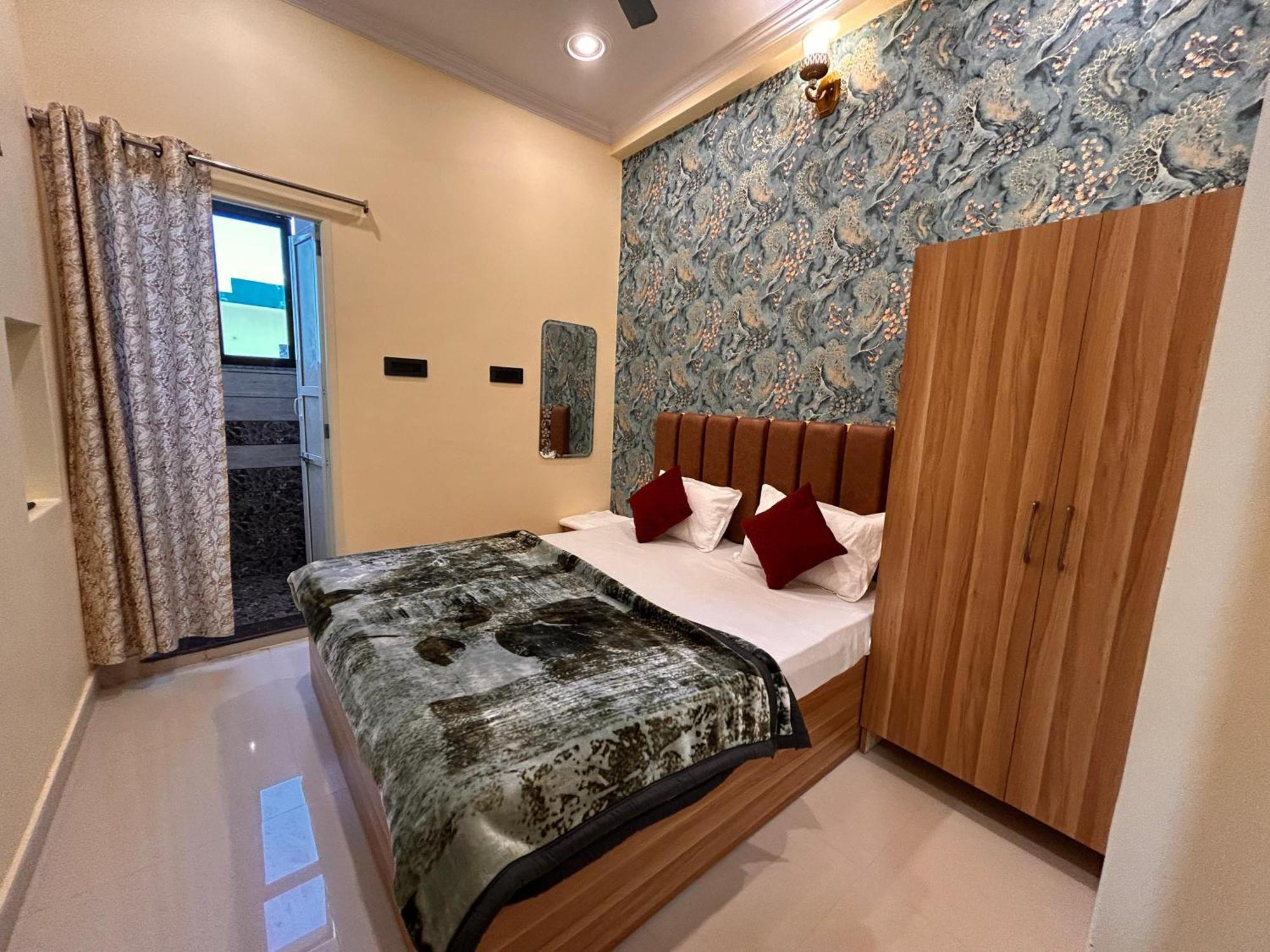 Guest house Temple Town Homes Durgakund Near Assi Ghat *