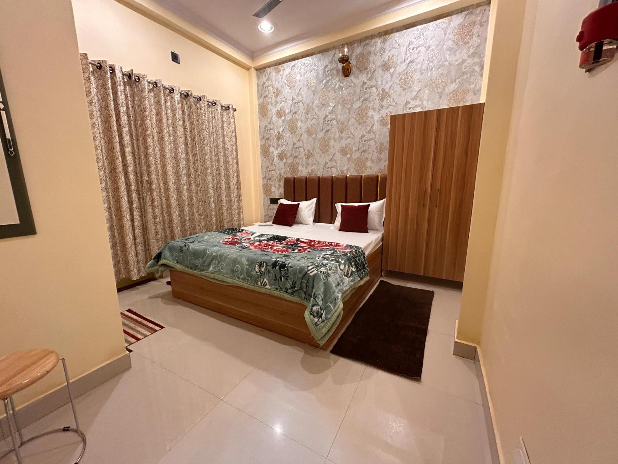 Guest house Temple Town Homes Durgakund Near Assi Ghat *
