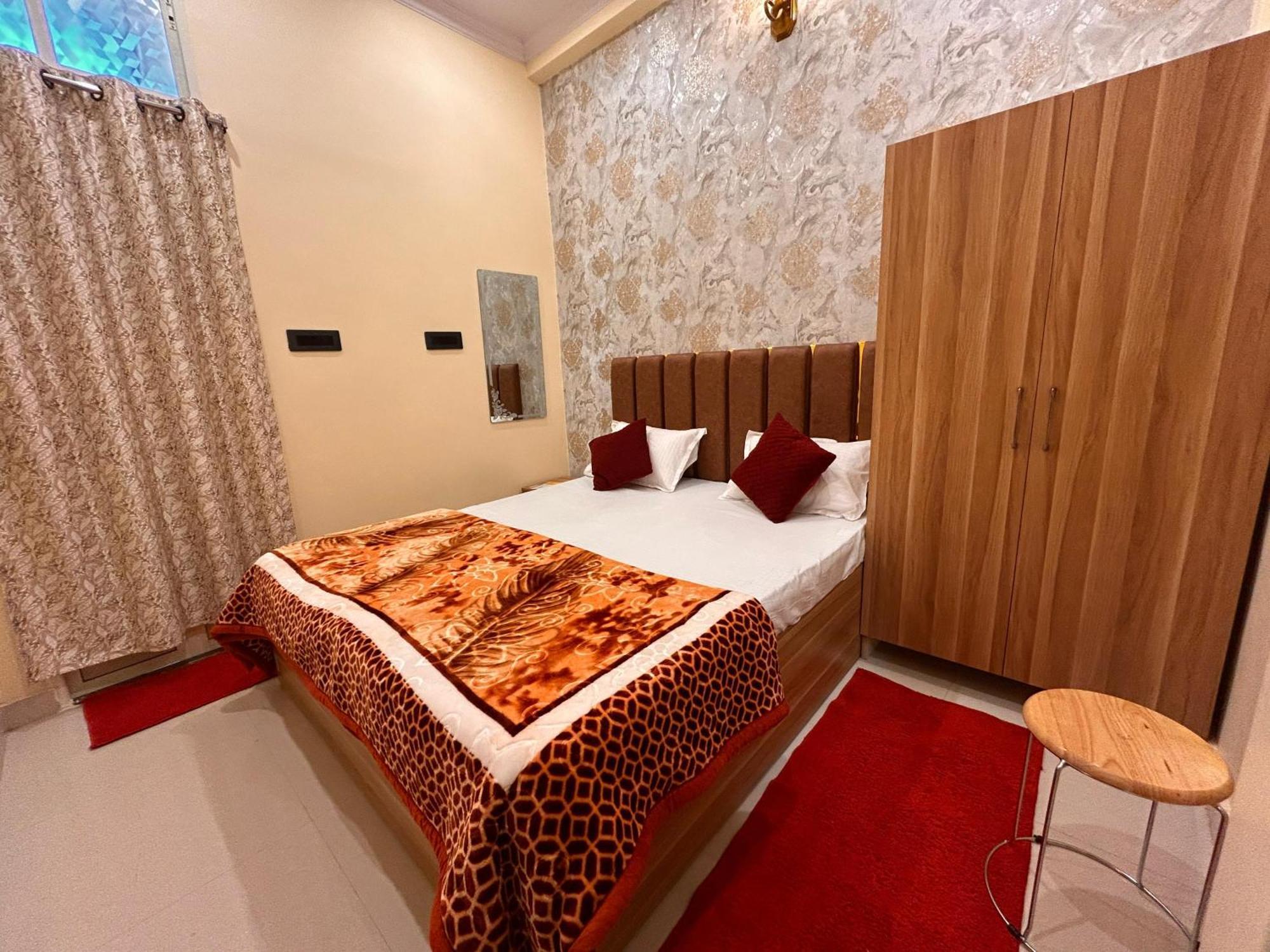Temple Town Homes Durgakund Near Assi Ghat Guest house Varanasi