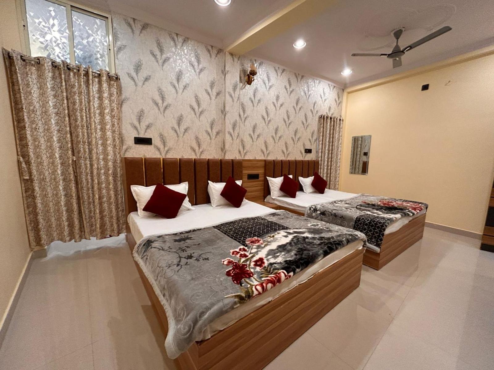 Temple Town Homes Durgakund Near Assi Ghat Guest house