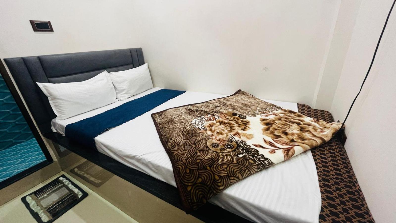 Neelkanth Pg House Guest house
