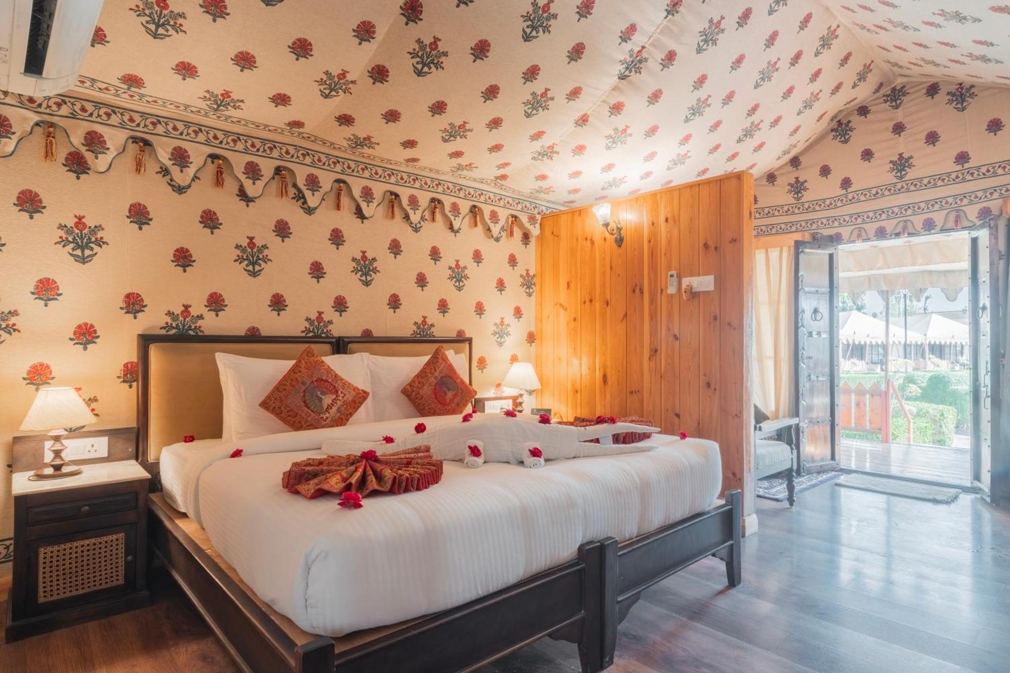 Om Benares, Resort 5*