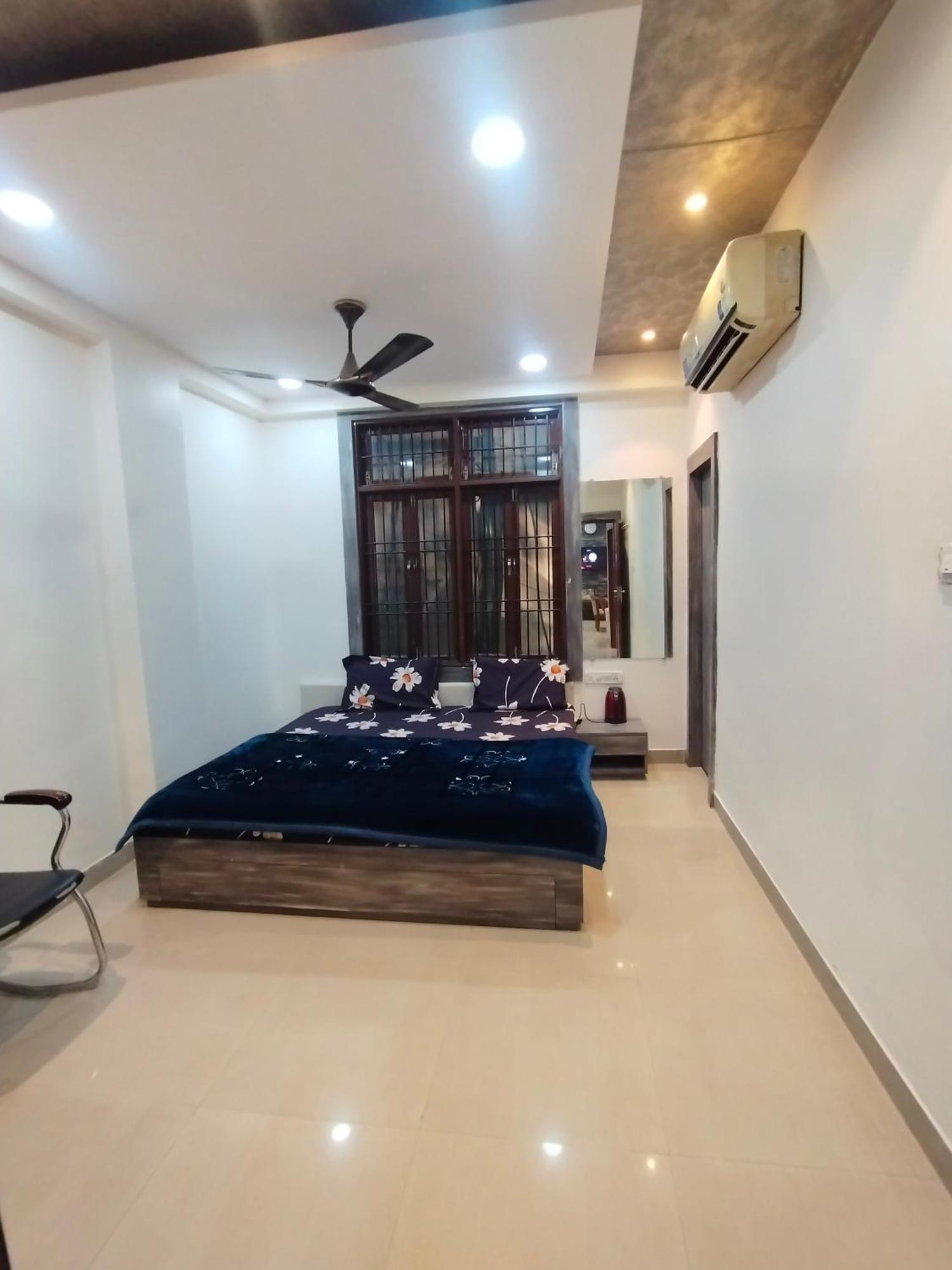 2 Bhk Hah Luxury Apartment *