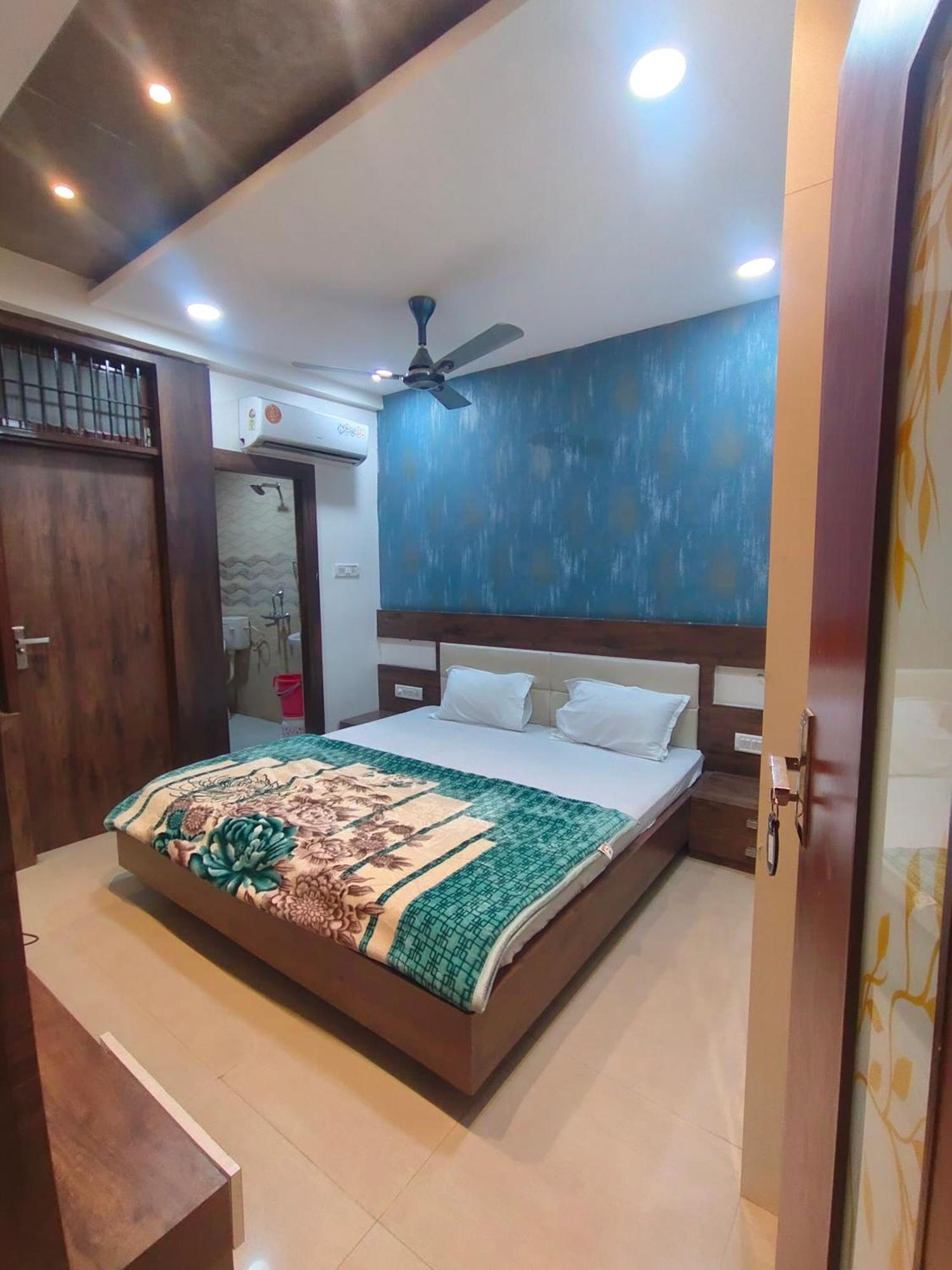 2 Bhk Hah Luxury *