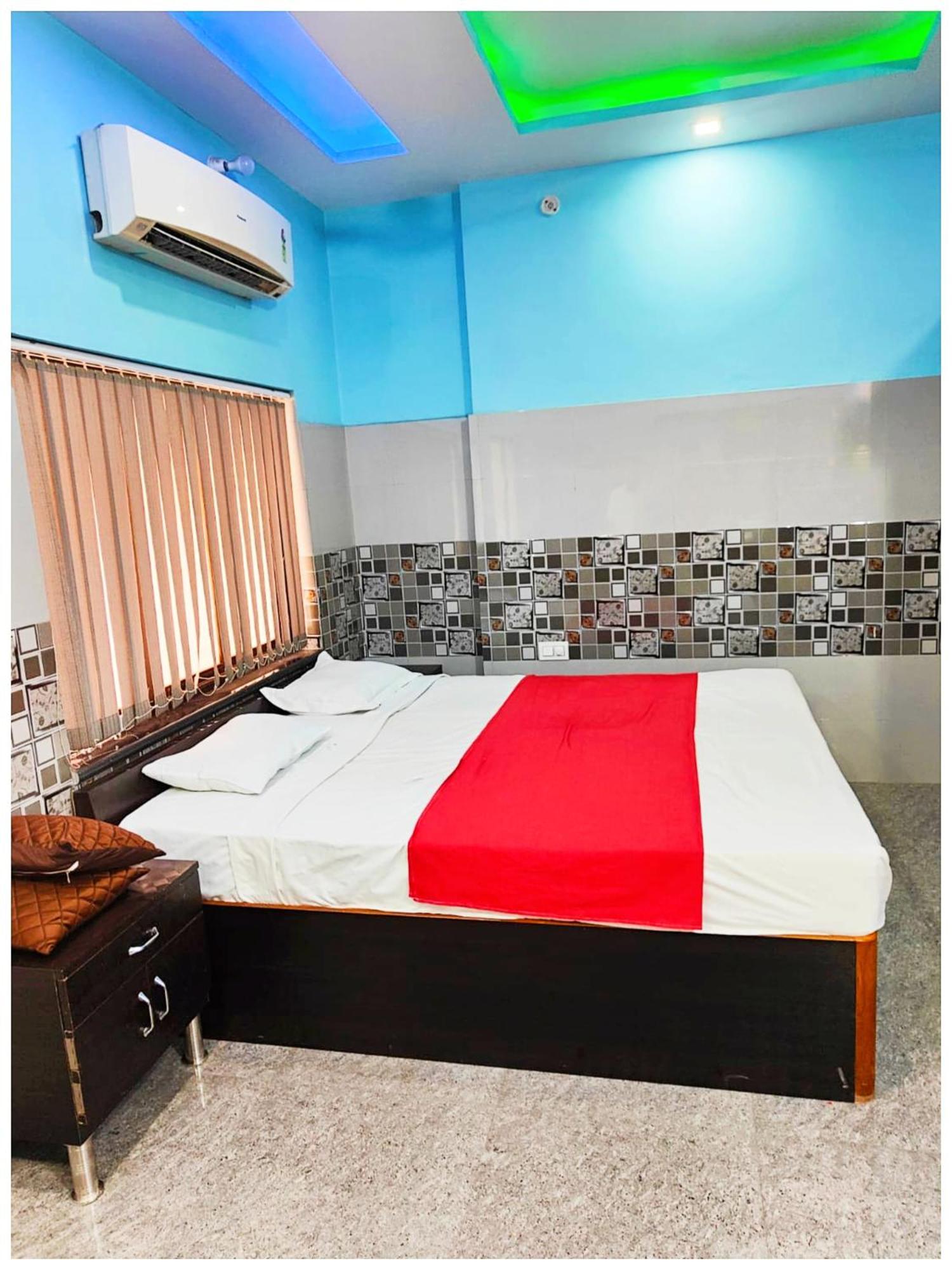 Hotel Abhivadya Gange Near Temple And Park Varanasi