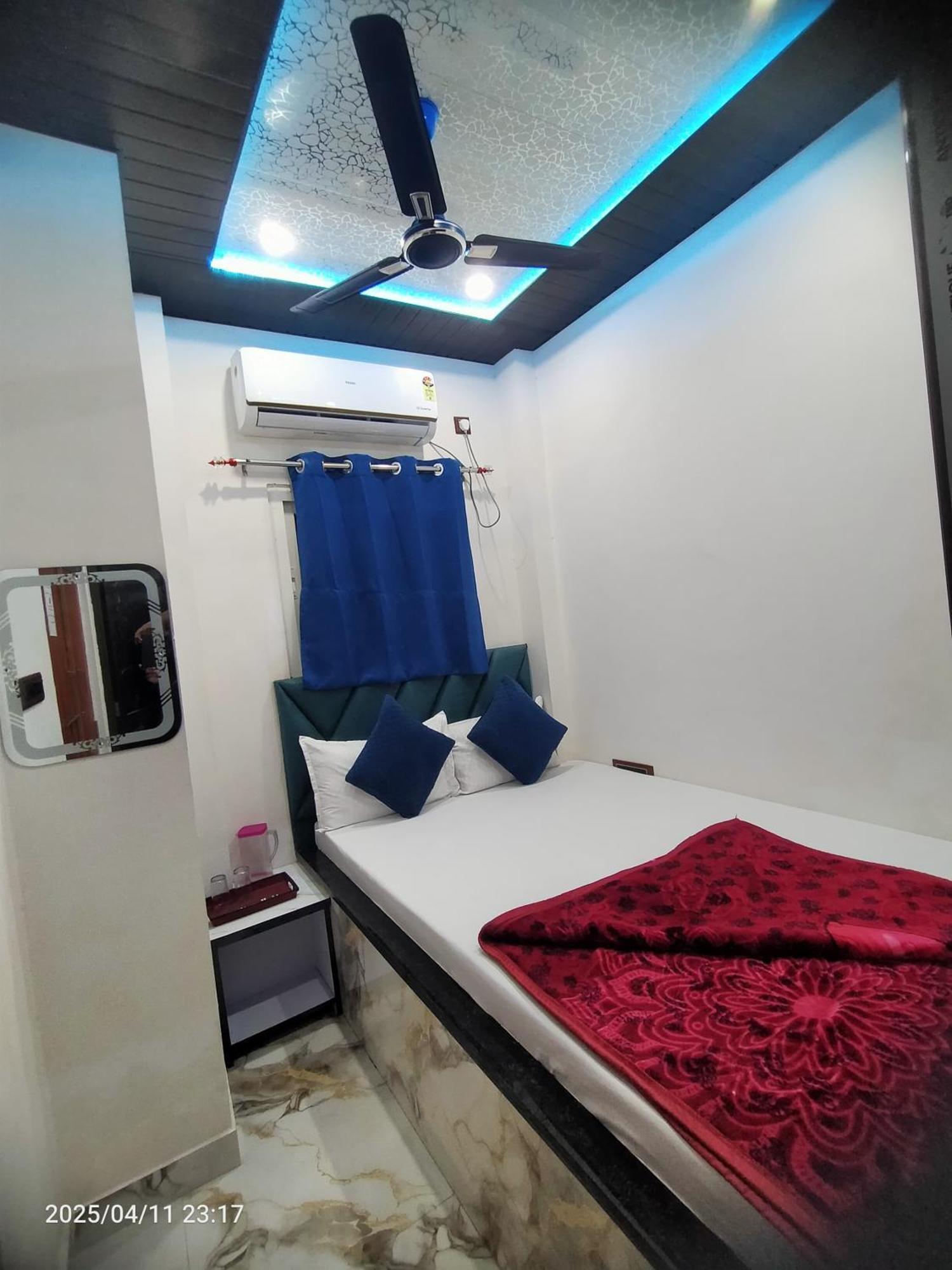 Guest house Neelkanth Pg House