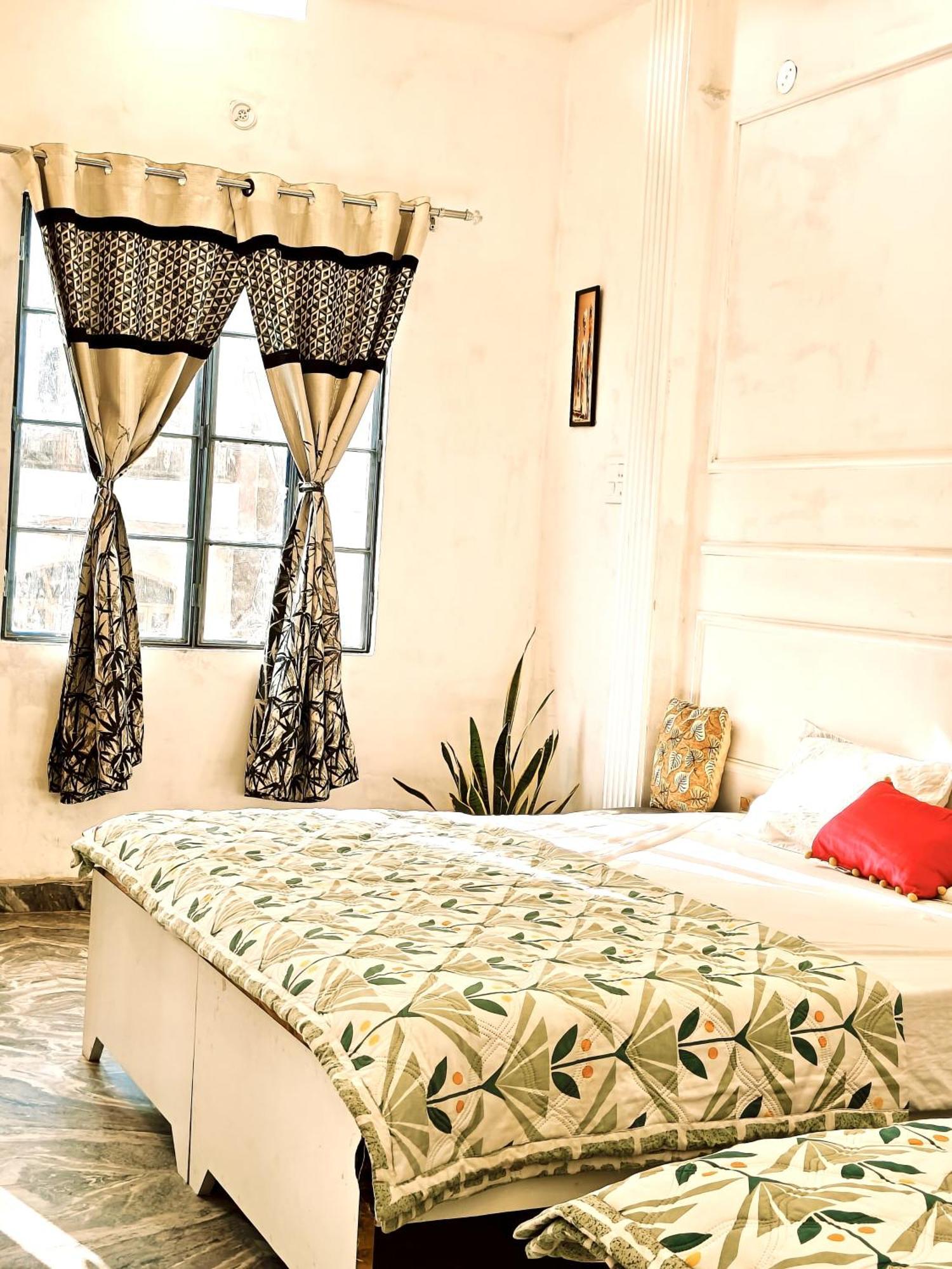 Noor Varanasi