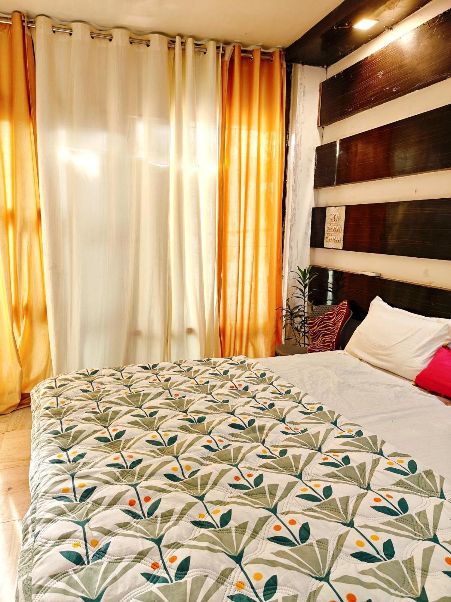 Noor Homestay