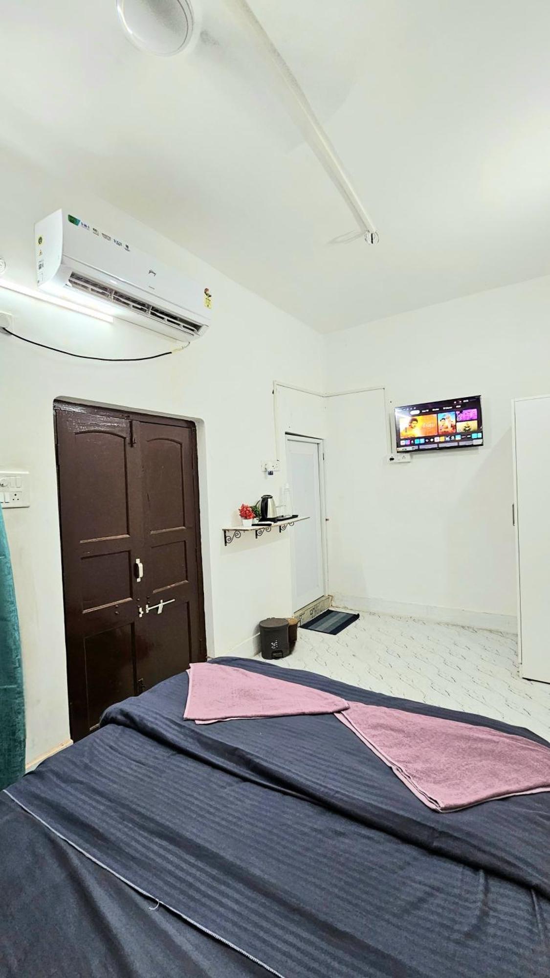 Elephant House - Boutique Varanasi