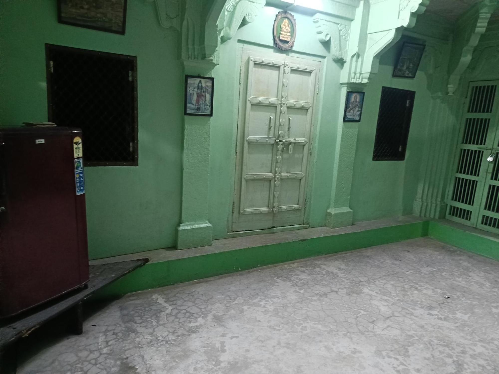 Kapoor Bhawan Varanasi
