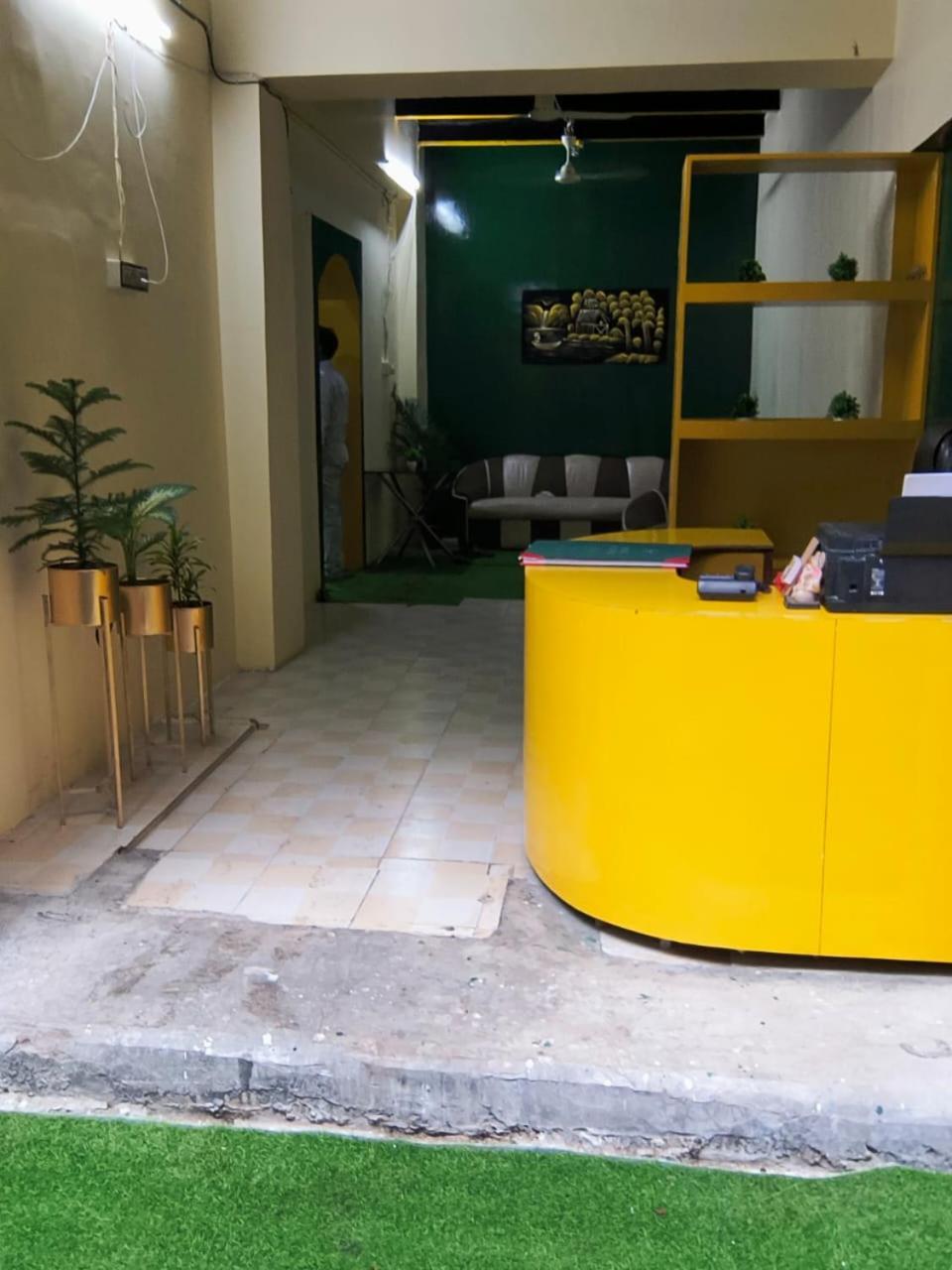 Hotel Kashi Paradise 300 Mtr Walking From Kashi Vishwanath Temple Varanasi