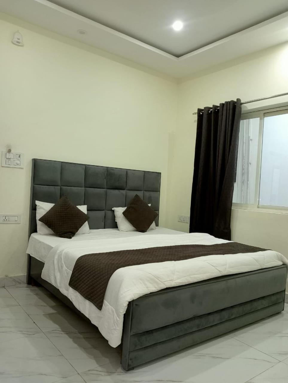 Narayana Guest house