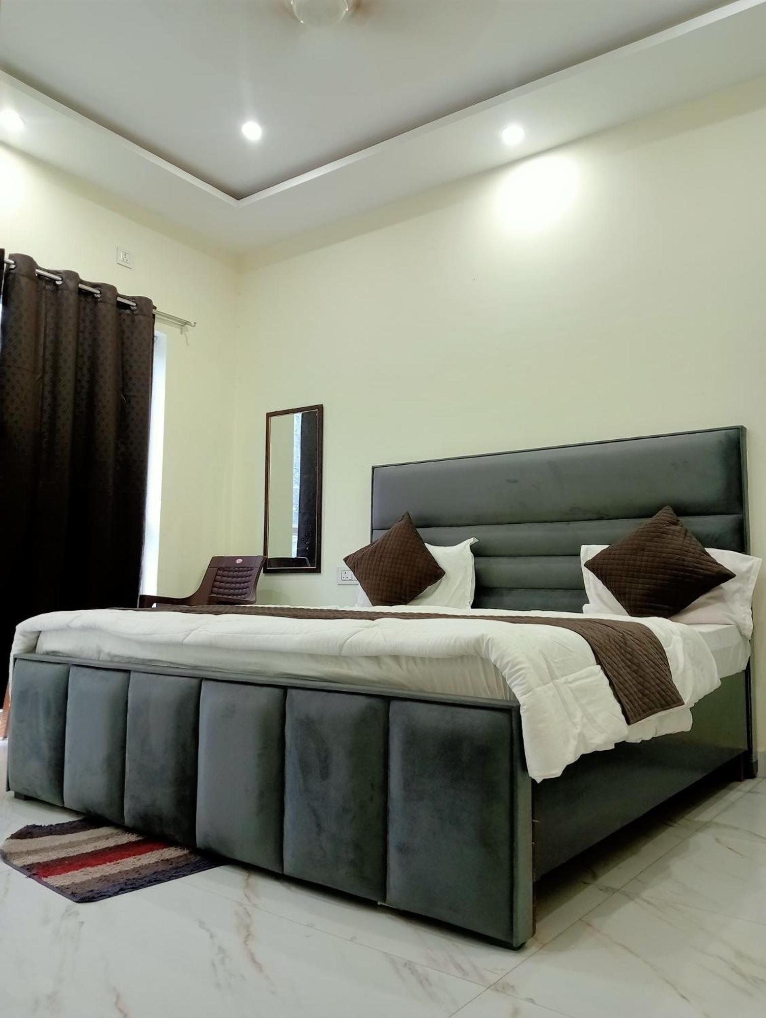 Narayana Guest house