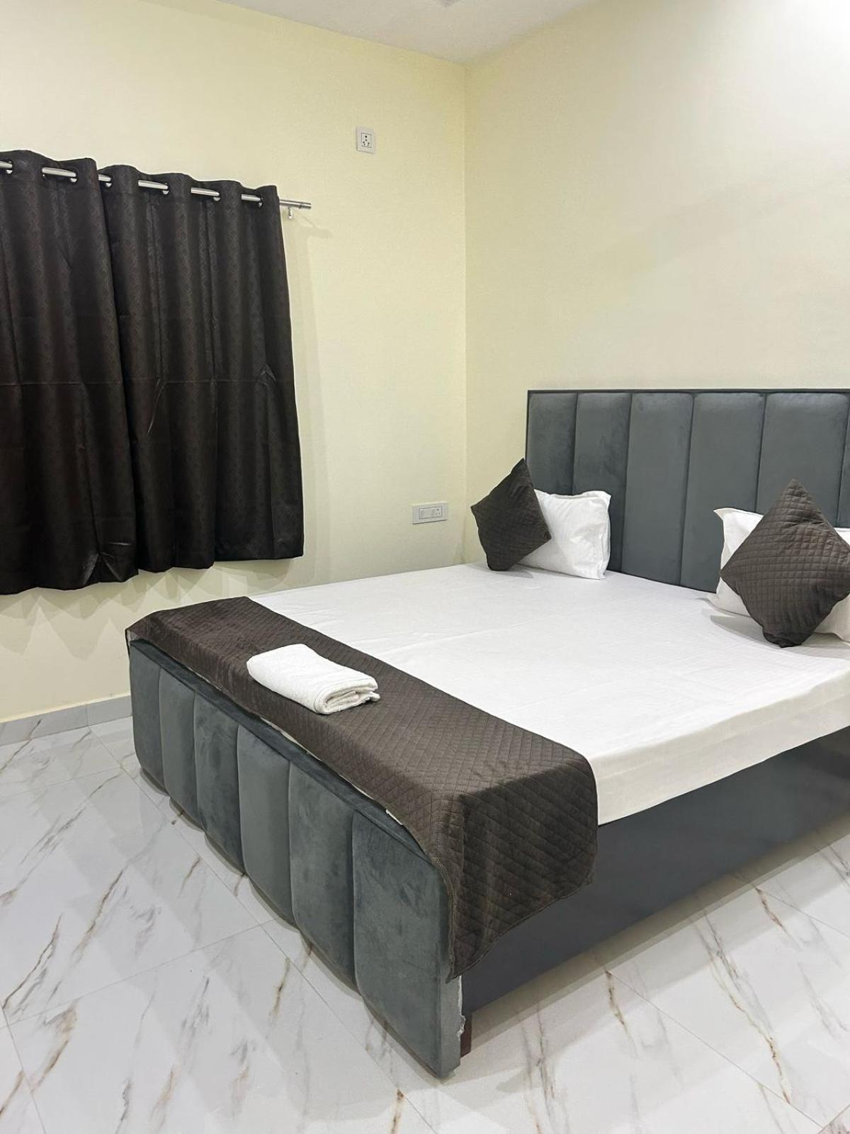 Narayana Guest house