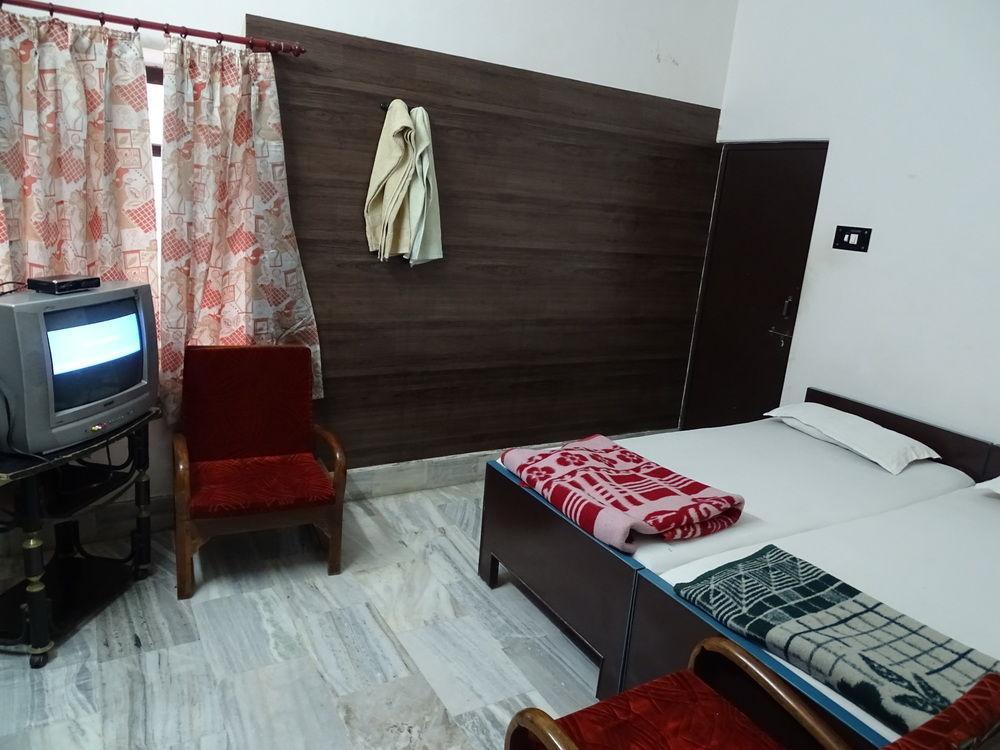Guest house Teerth 3*
