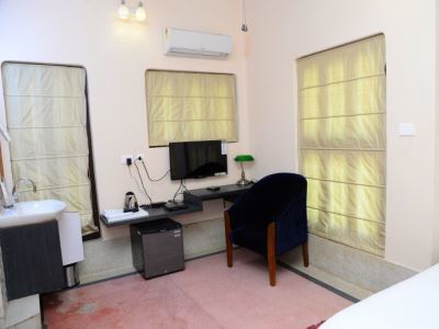 Fabhotel East View Hotel Varanasi