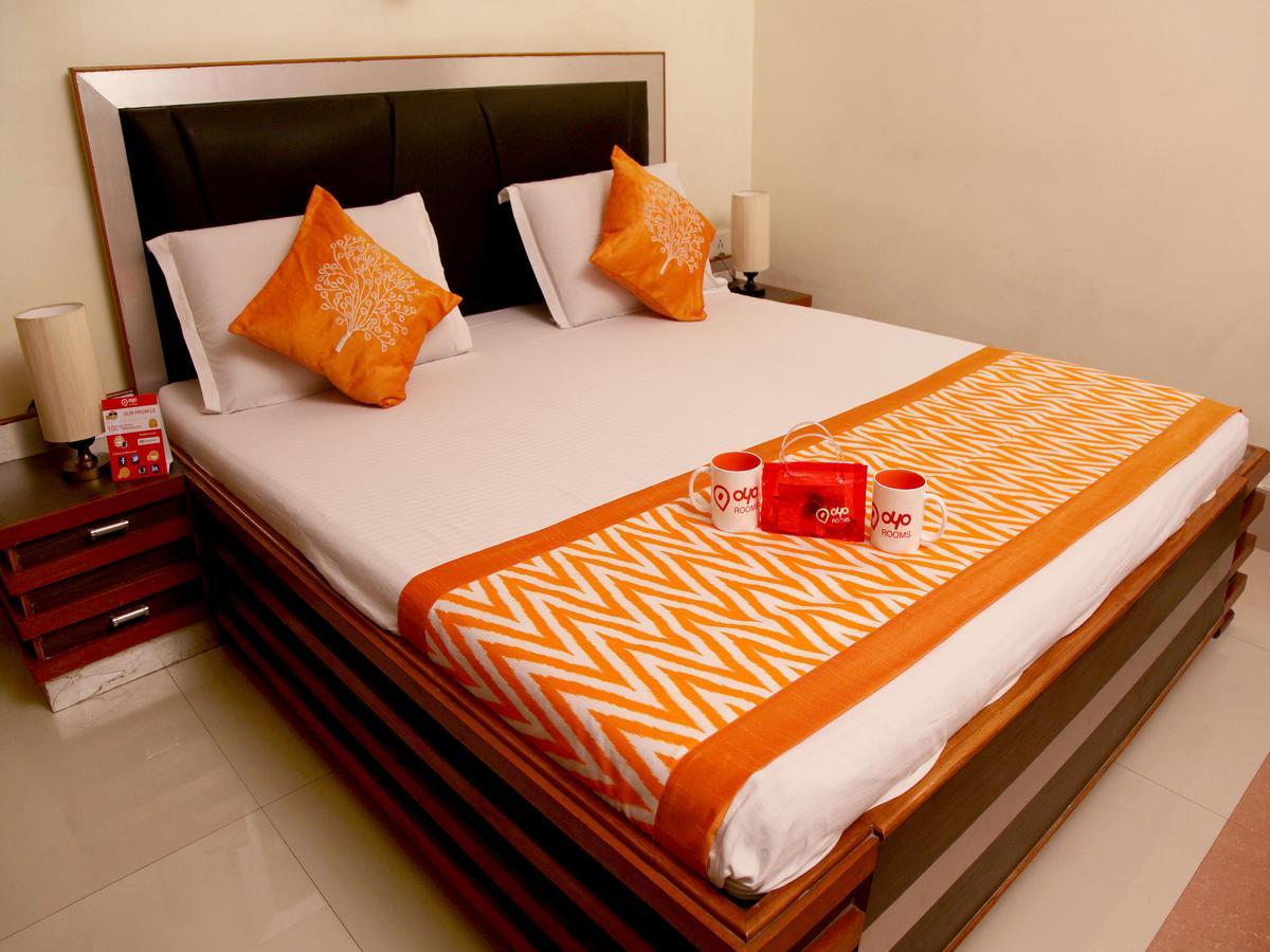 Oyo 2054 New Broadway Varanasi
