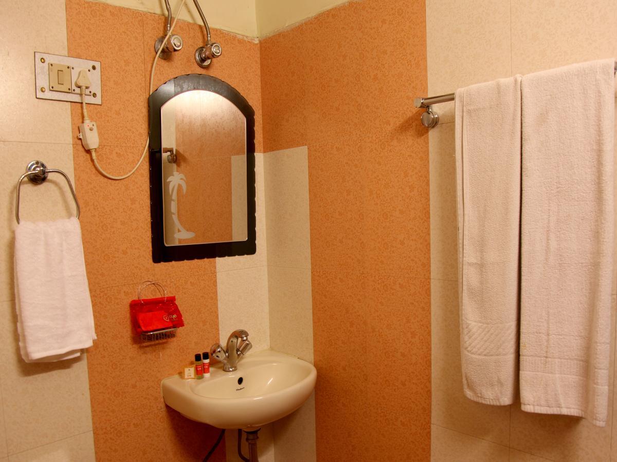 Oyo 2054 New Broadway Hotel Varanasi