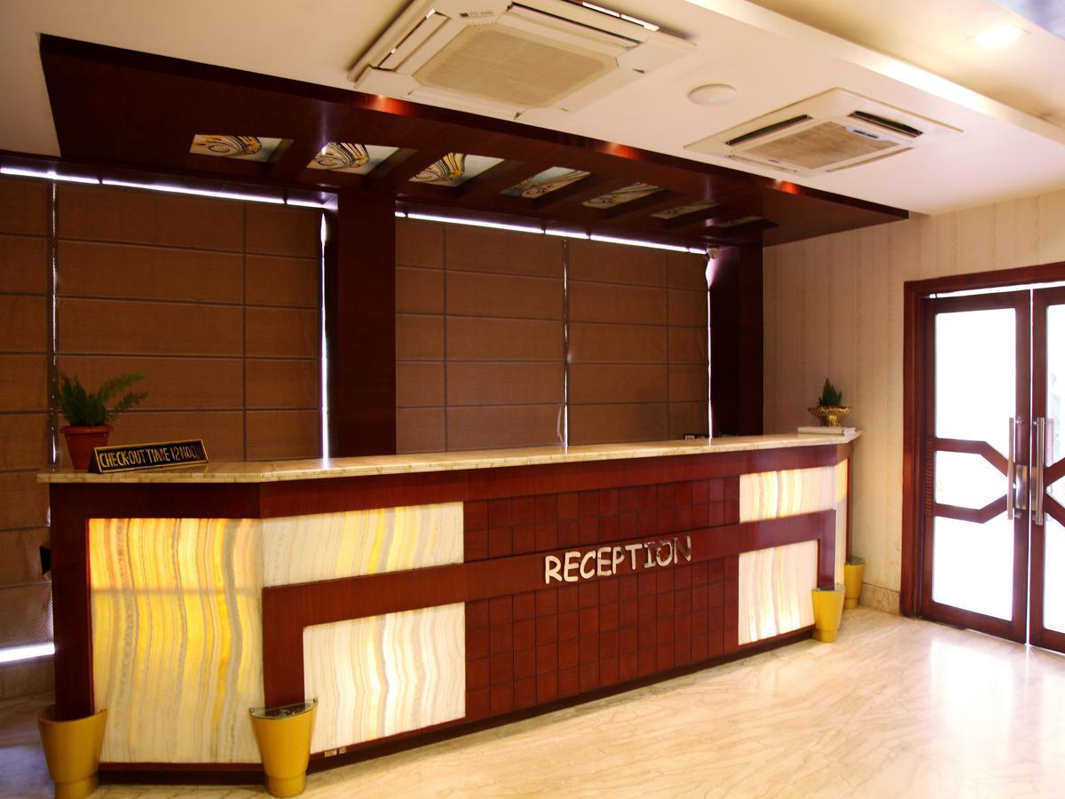 Oyo 2054 New Broadway Hotel