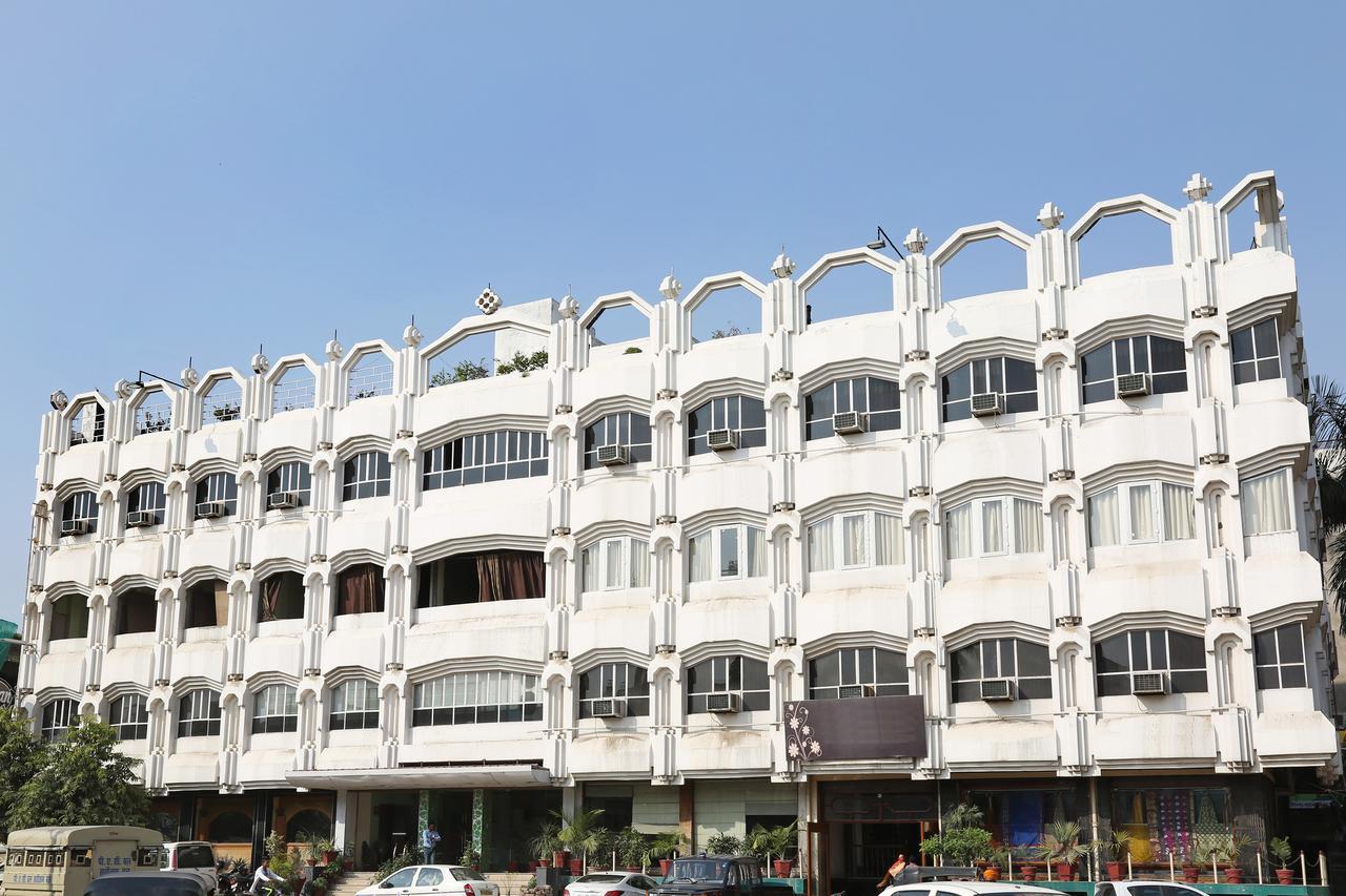 Oyo 2054 New Broadway Hotel 3*