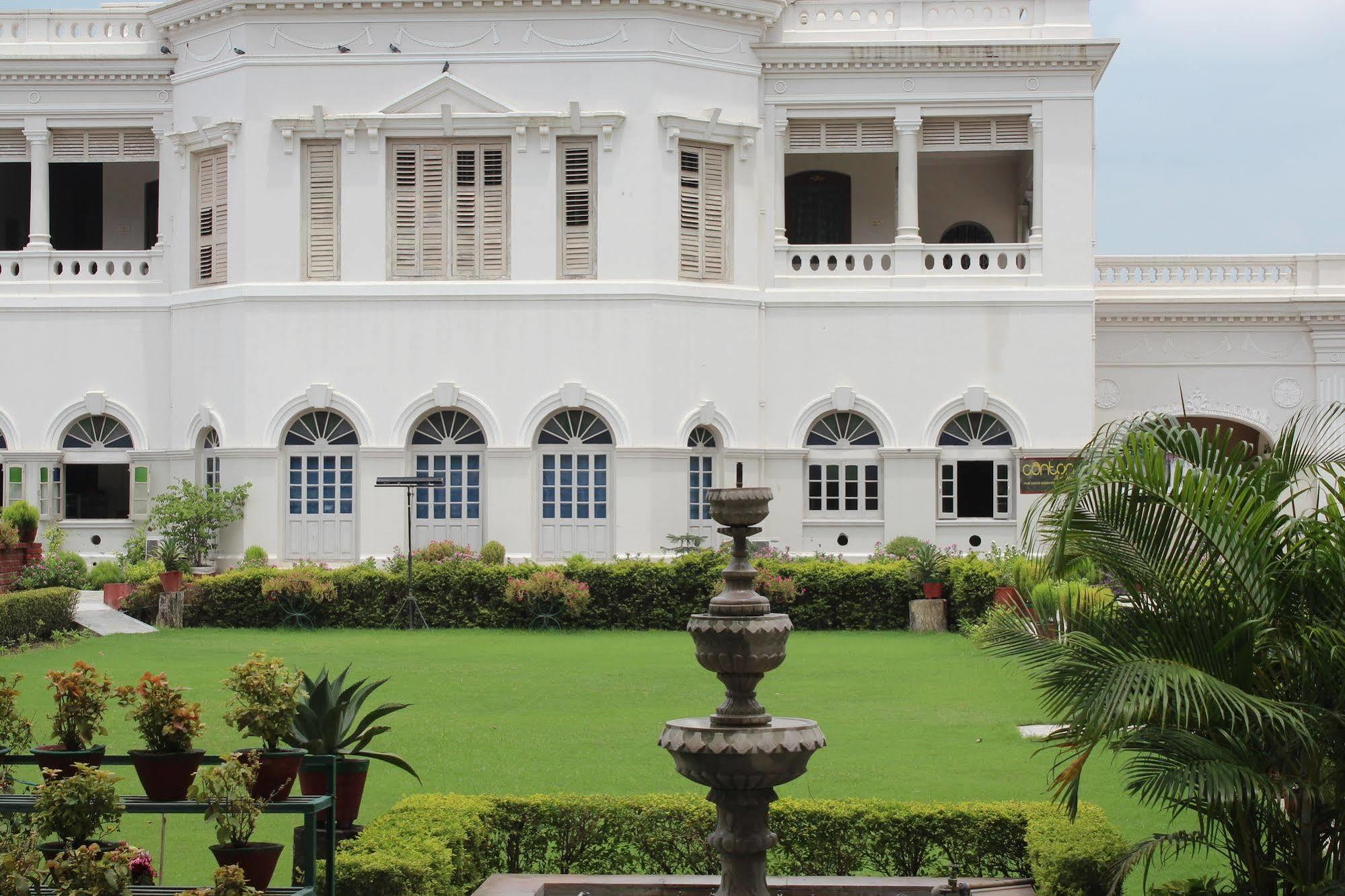 Surya, Kaiser Palace Hotel 4*