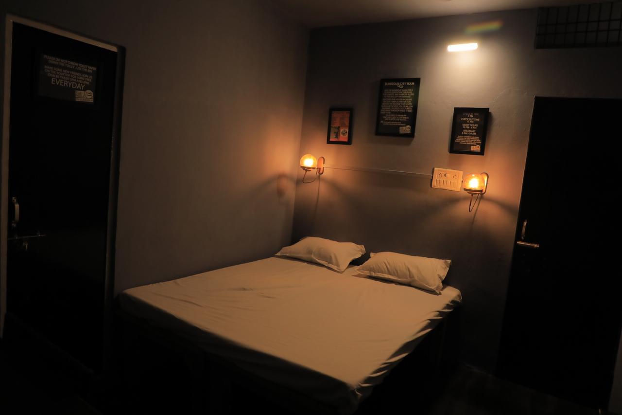 Hostel The Neela By Bunkedup