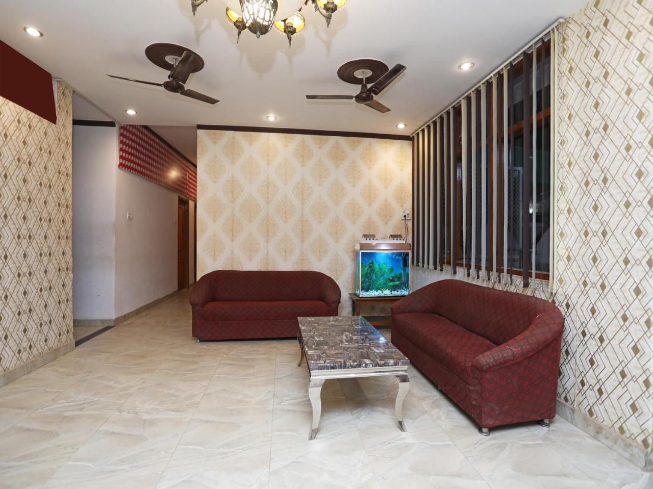 Oyo 15027 Lotus International Hotel Varanasi