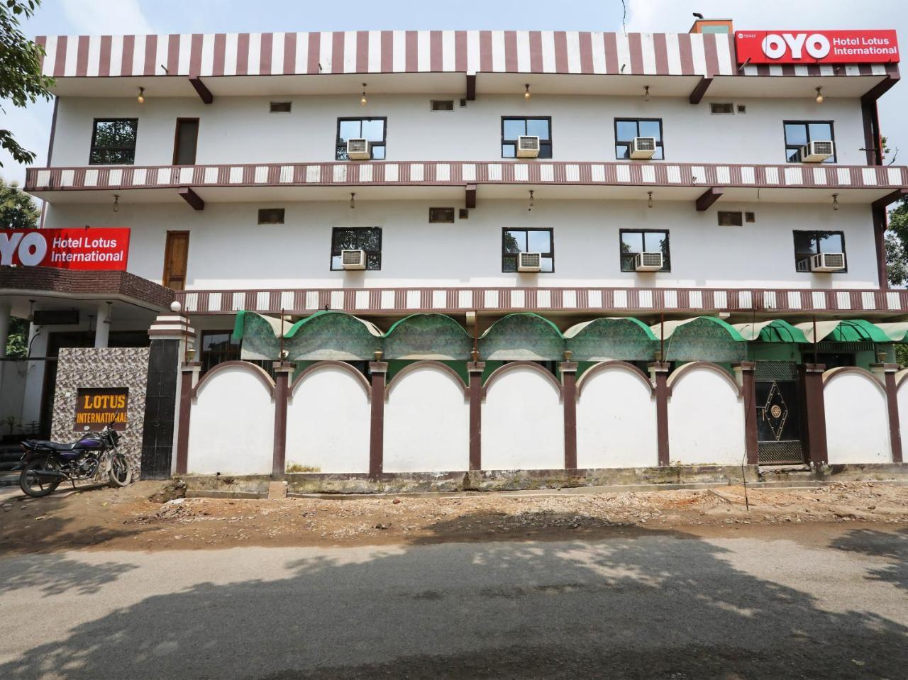 Hotel Oyo 15027 Lotus International