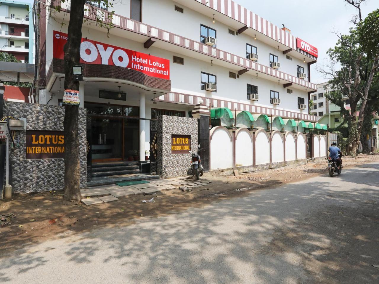 Oyo 15027 Lotus International Hotel 3*