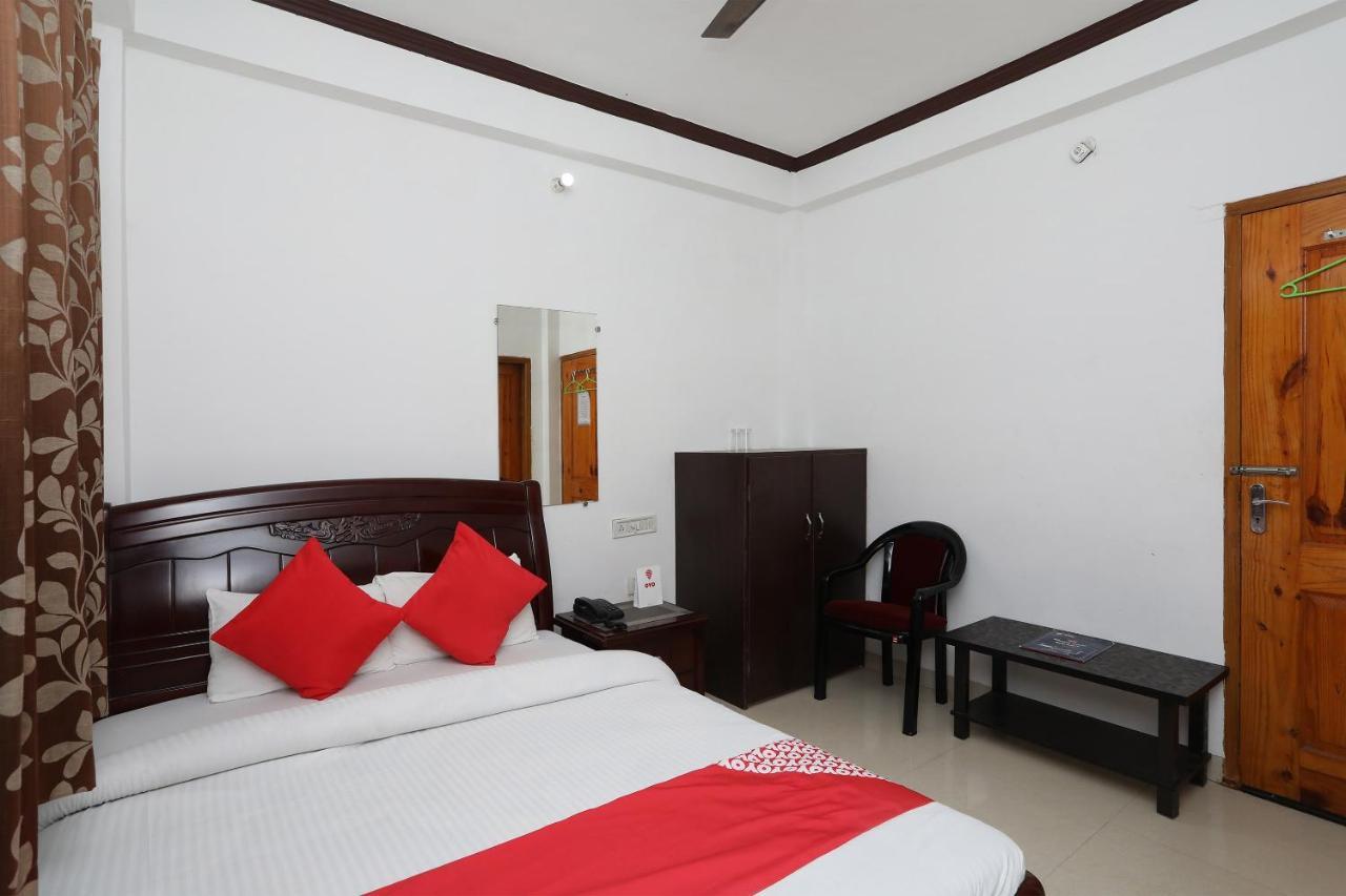 Hotel Oyo 15027 Lotus International Varanasi