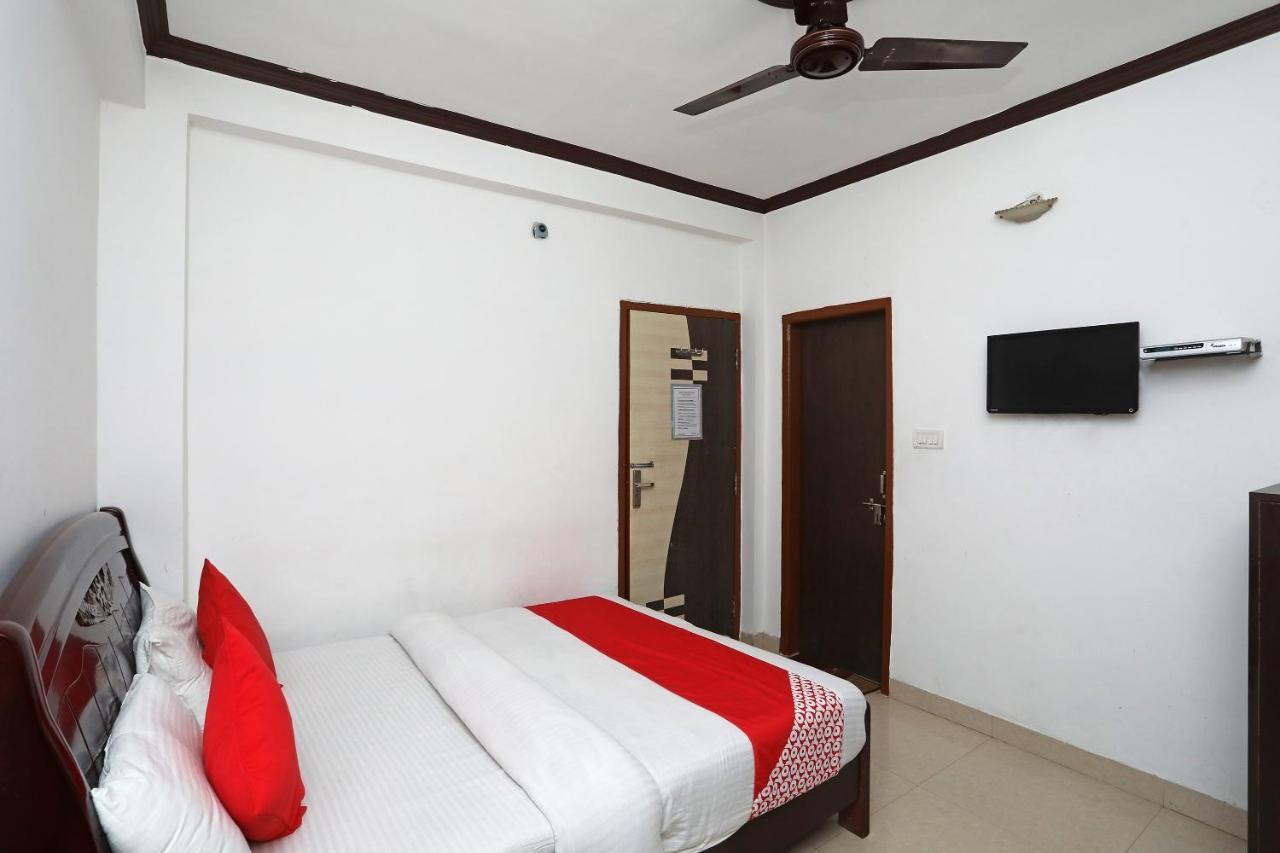 Oyo 15027 Lotus International Hotel 3*