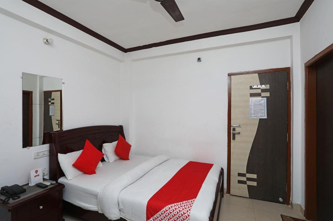 Oyo 15027 Lotus International Hotel 3*