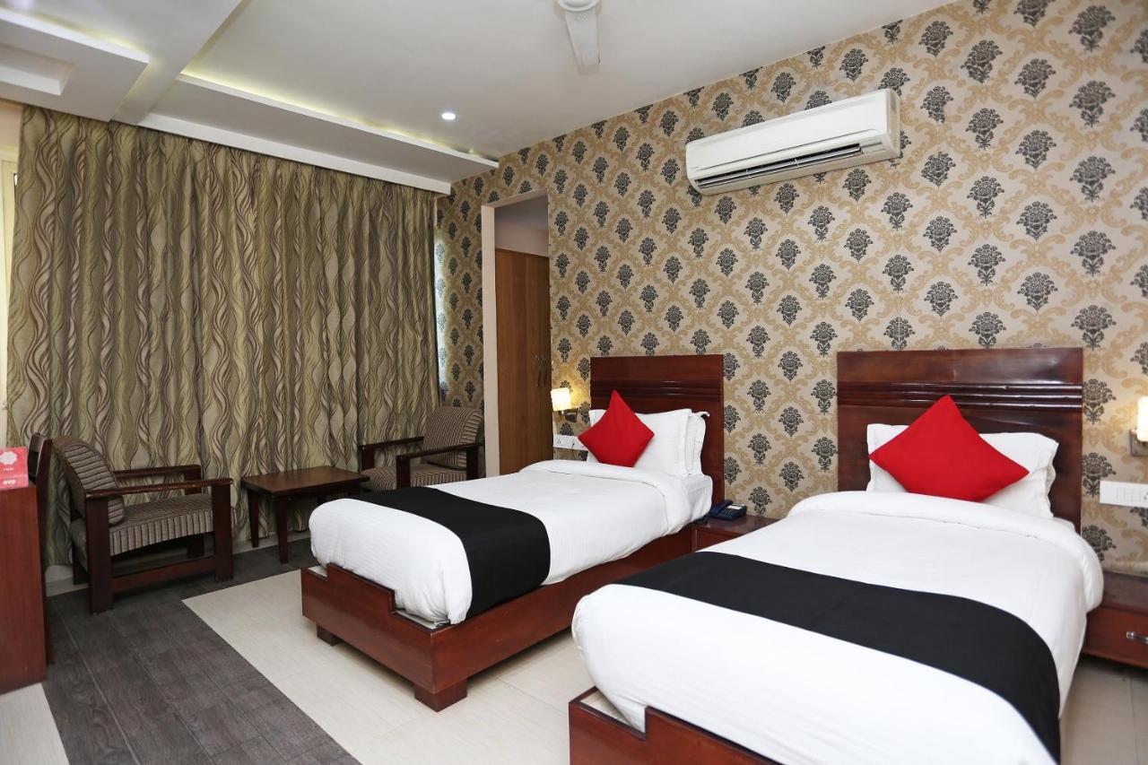 Hotel Capital O 4535 Uma Palace Varanasi