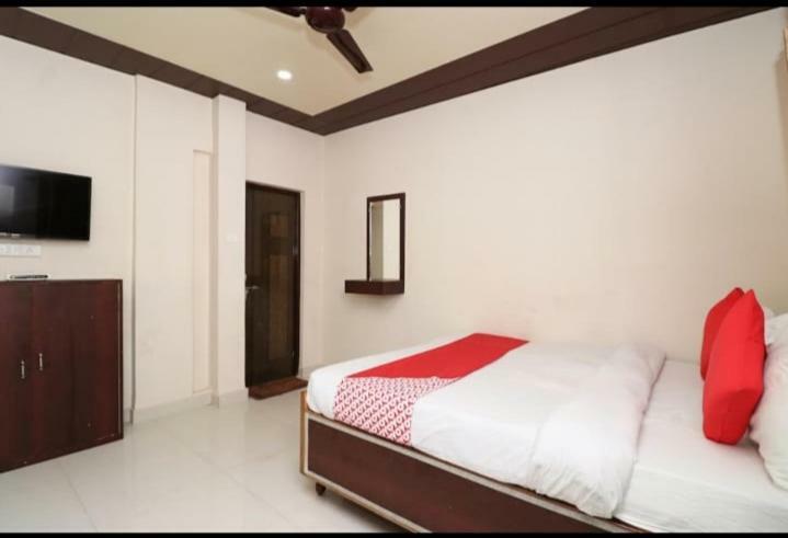 R D Palace Hotel