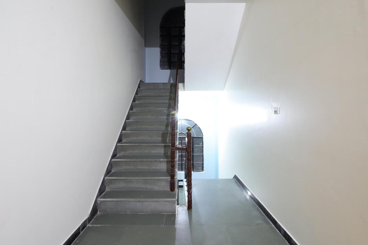 Spot On 64233 Grand Ganga View Hotel Varanasi
