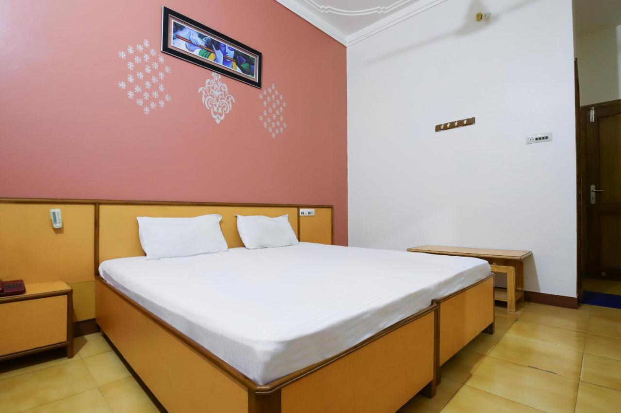 Spot On 64233 Grand Ganga View Hotel