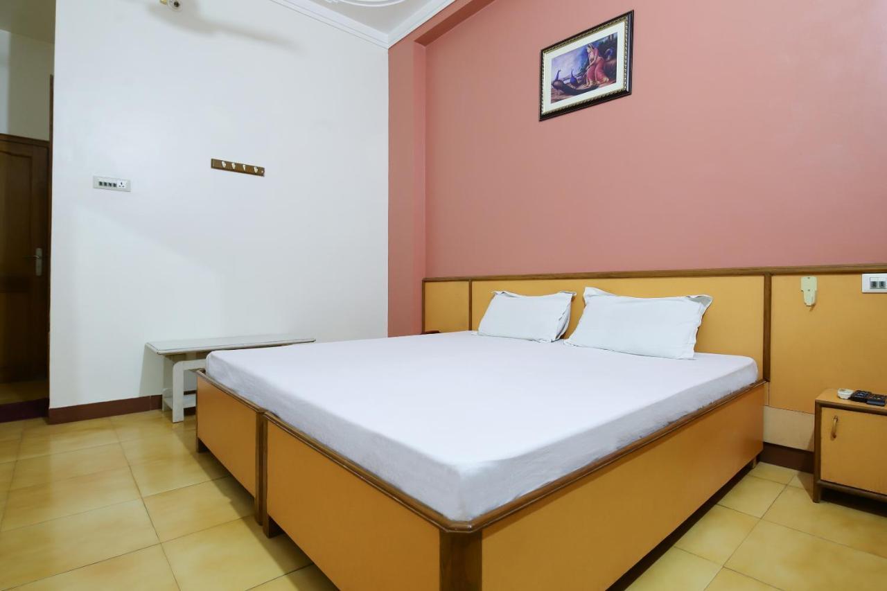 Spot On 64233 Grand Ganga View 3*