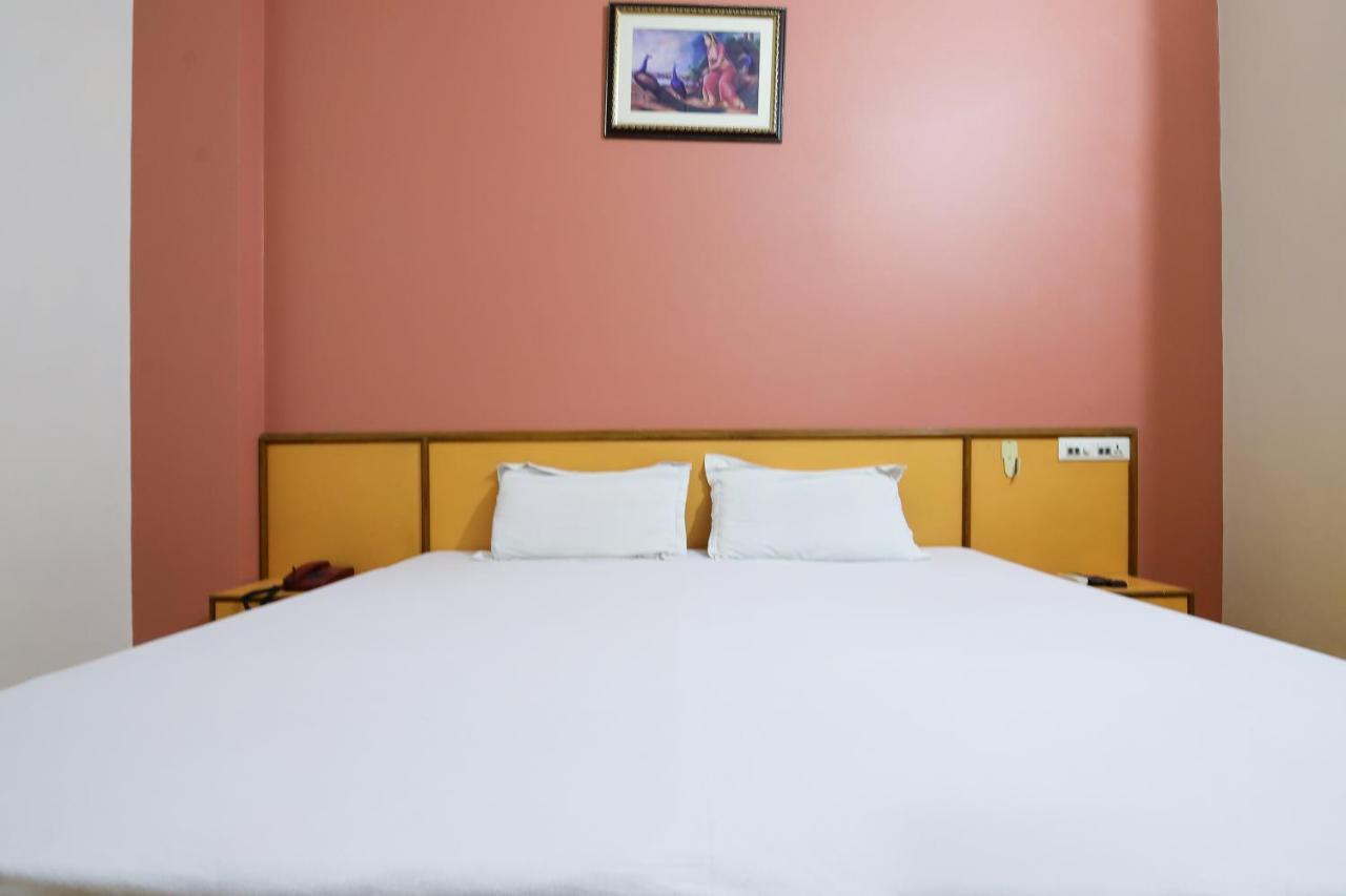 Spot On 64233 Grand Ganga View Hotel Varanasi